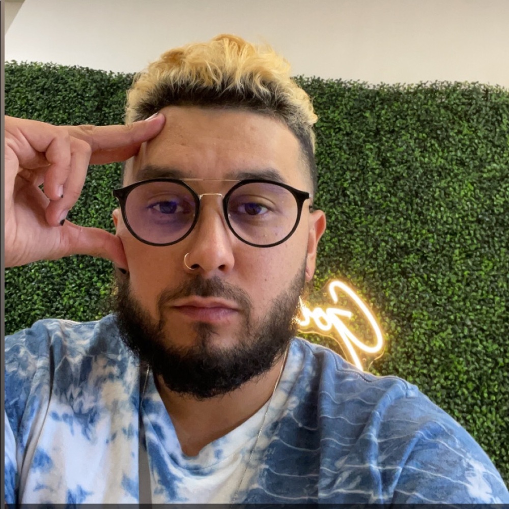 Meet your Posher, Justin